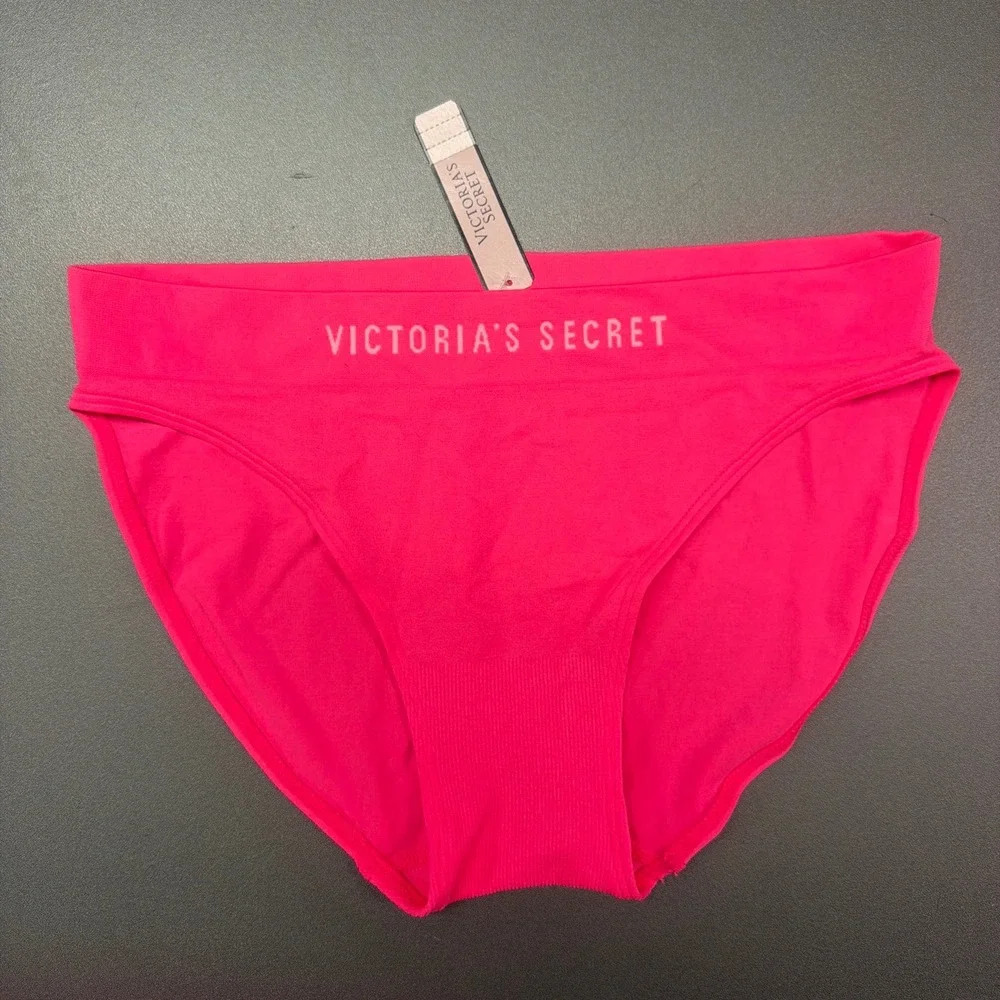 NWT Victorias Secret Seamless Bikini Panty Hot Pink Logo Waistband Medium